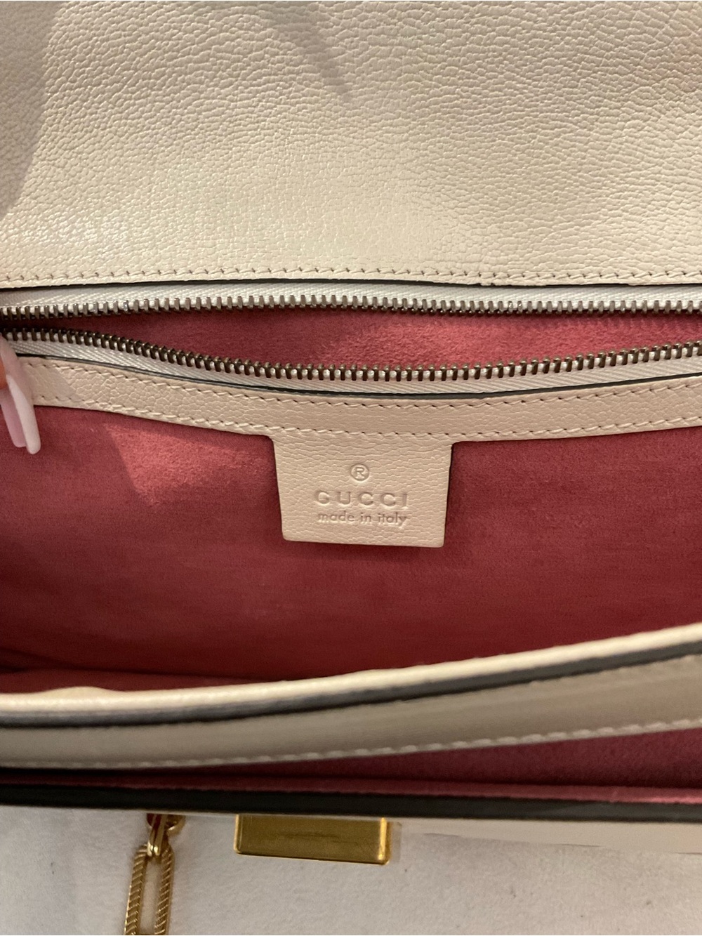 Gucci Bag - Picture 6 of 8